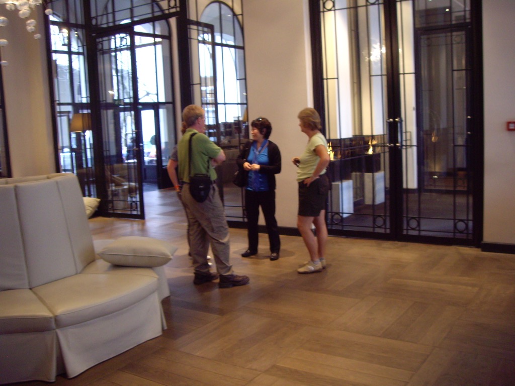 7D32C2BB-073B-44F5-AD32-F462828C022D_1_105_c