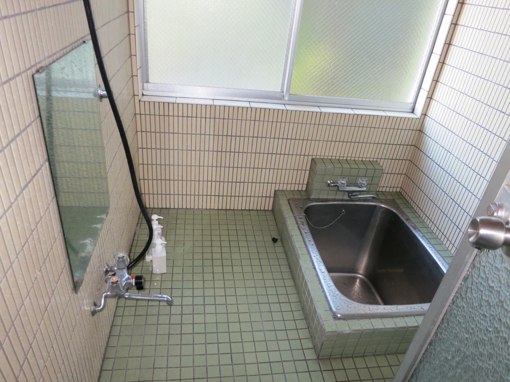 799B897C-36A4-4B9B-B898-491ABD917742_1_105_c