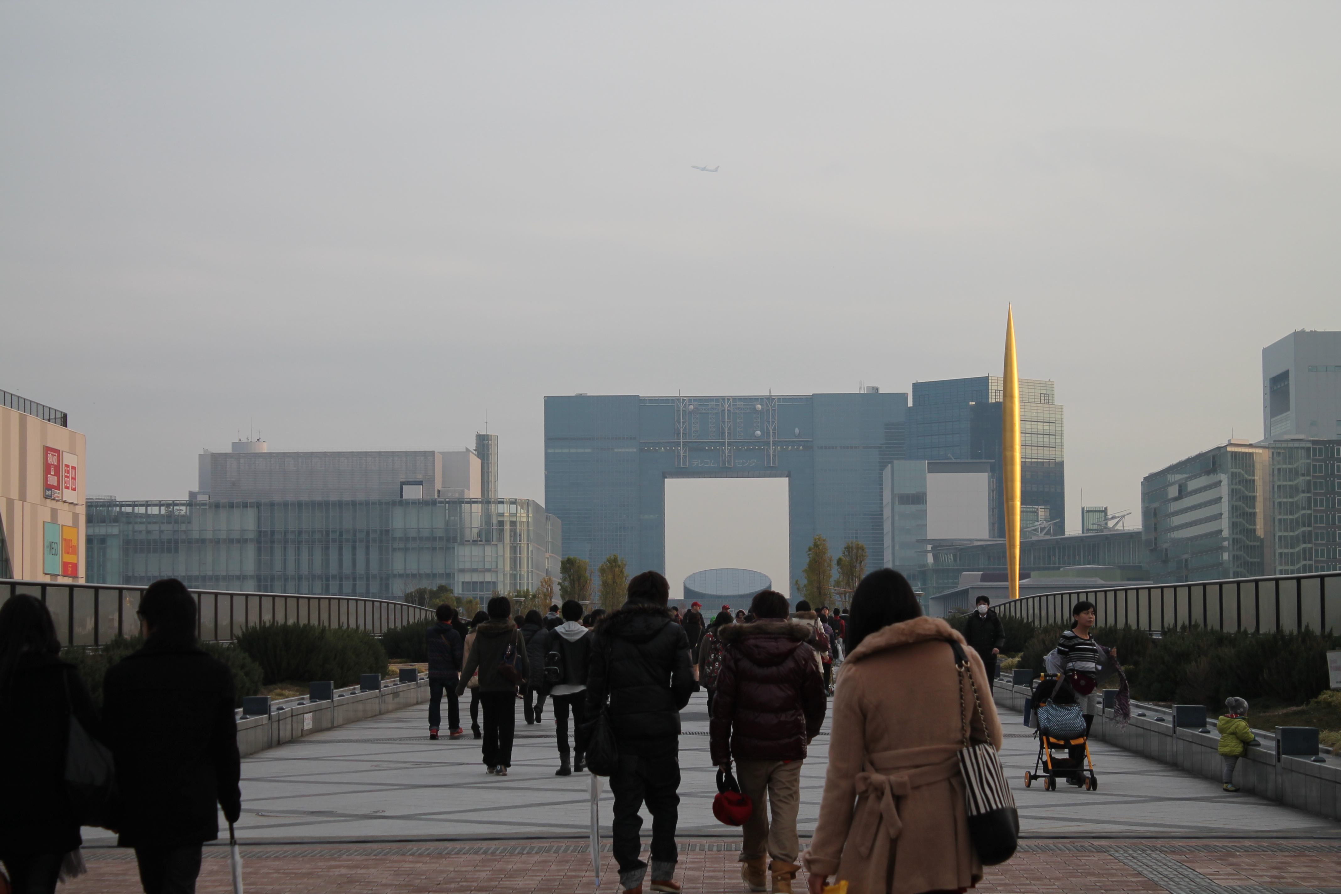 E8189827-860D-40E6-AF0F-222751F71068