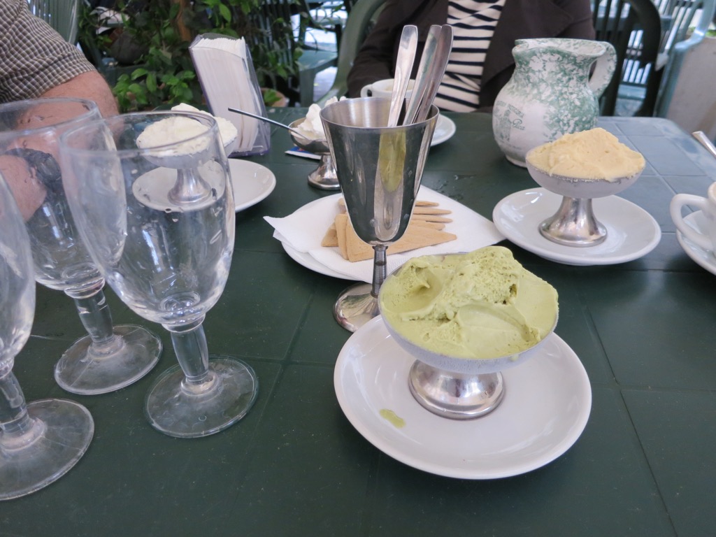 5731B37E-BFB4-4BC0-BCB2-AA6C94655496_1_105_c