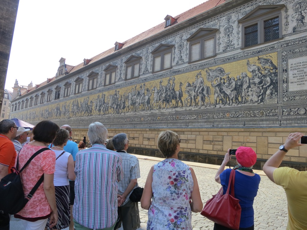 2B2EAA92-80C7-4521-9BD8-77191A058E07_1_105_c