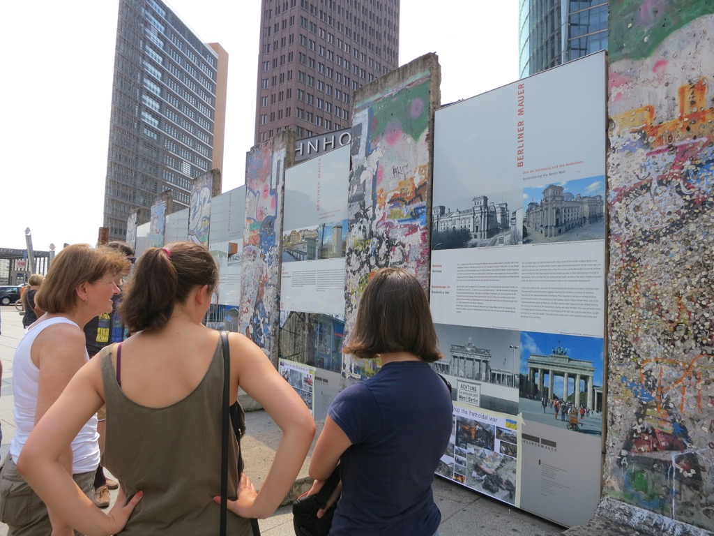 7A54E754-C2A4-48D3-A5F6-263D40717076_1_105_c