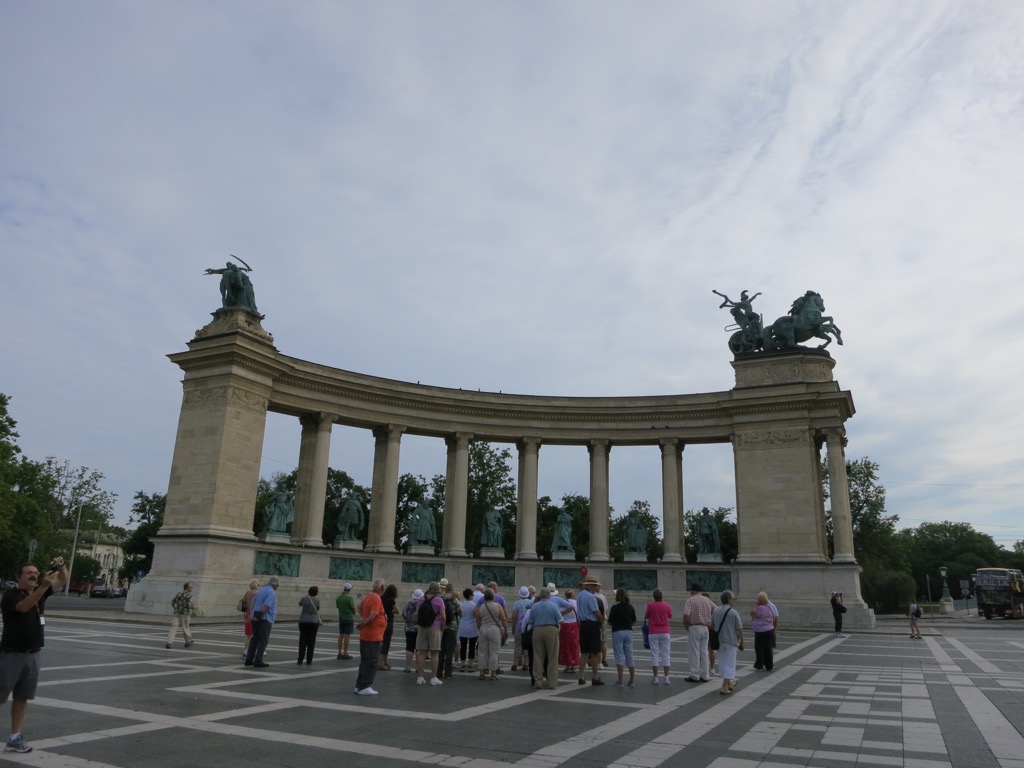 AE1B2527-6B85-41C0-8550-00F3C68B1F3B_1_105_c