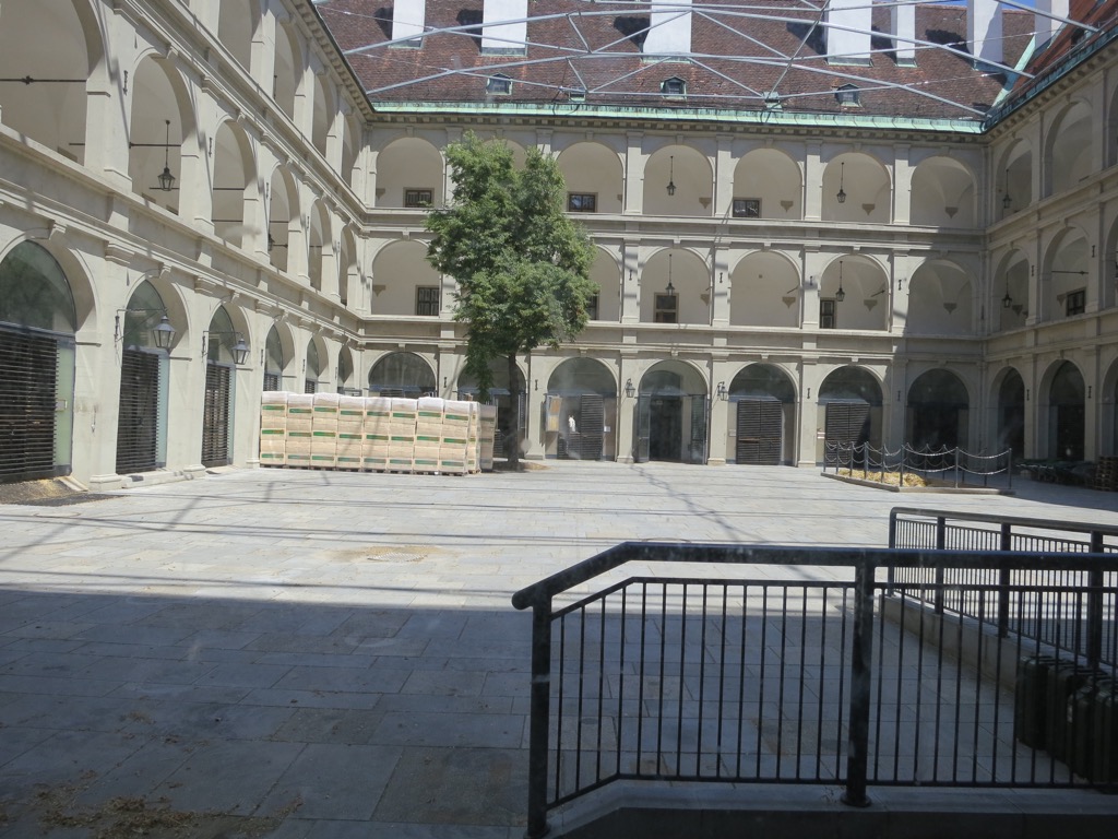 F45E2320-FC4D-4E68-B65C-BA063BB30D28_1_105_c