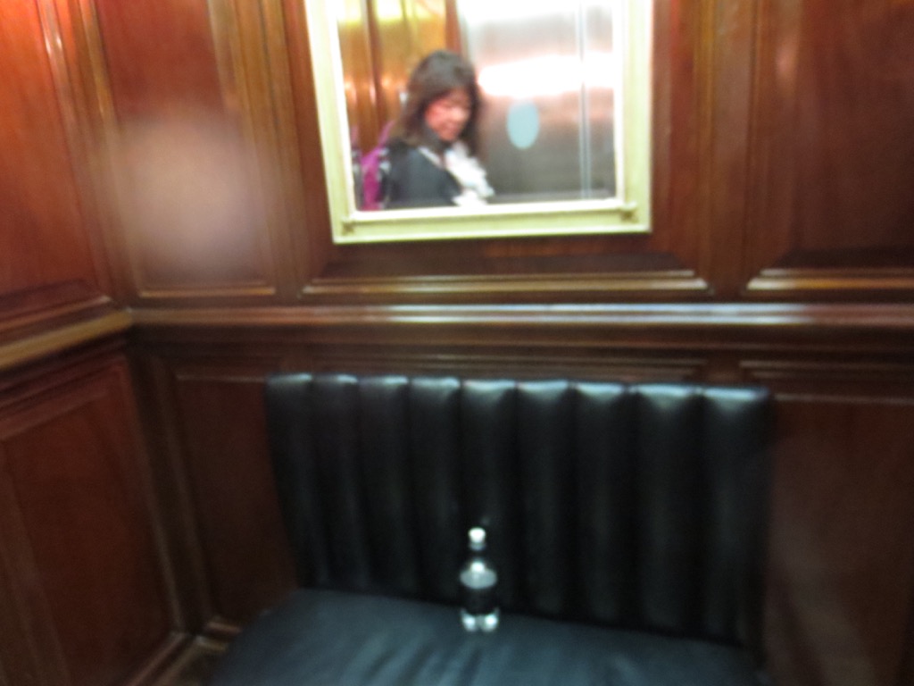 A281B26C-619B-490D-93DD-2E9415444301_1_105_c