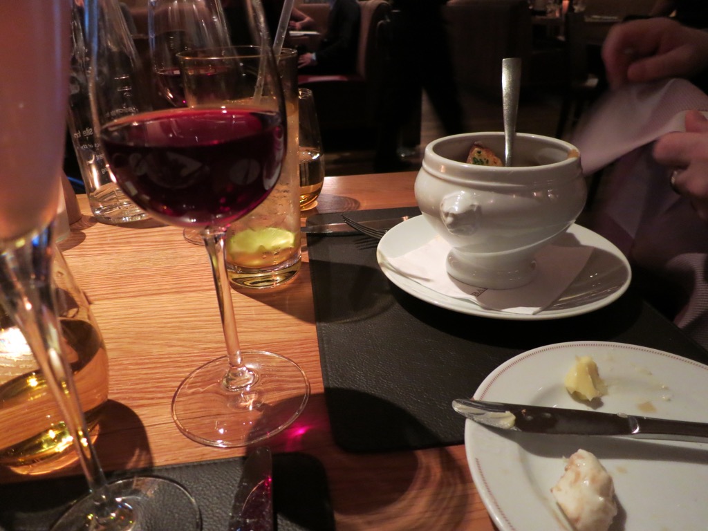 D436380F-D575-4B13-81E1-FB9E16EED2ED_1_105_c