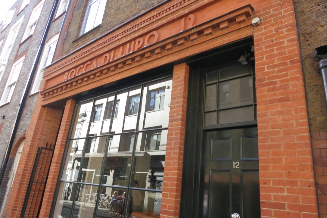 D47E6AFE-0DA5-4EB0-8E78-DECED9495F81_1_105_c