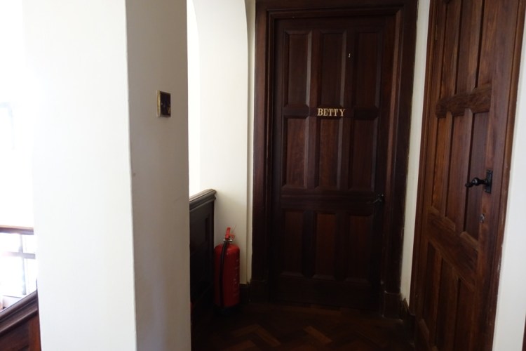 unadjustednonraw_thumb_139ed